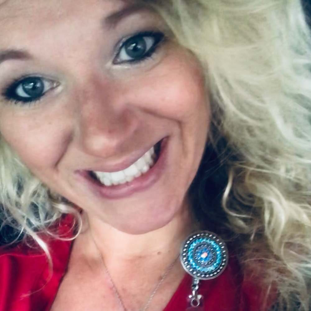 Meet your Posher, Melissa